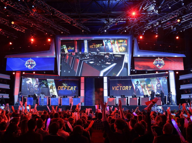 外媒采访ELK：21年的我被称作售票员，现在的我在MSI，我很开心