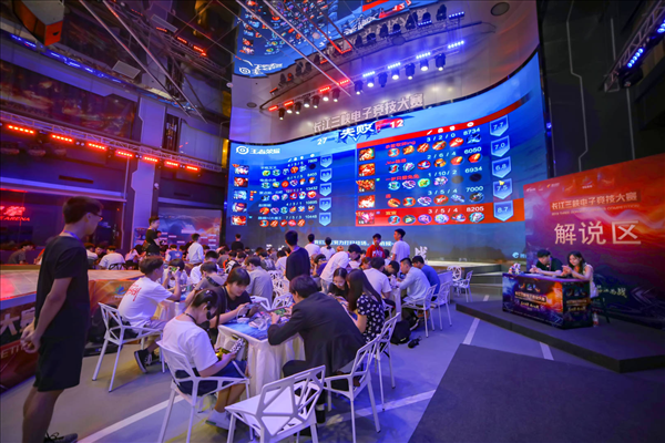 恭喜武汉eStarPro锁定2025KPL夏季赛第三轮S组并晋级季后赛